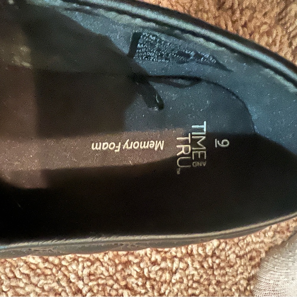 Shoes - Picture 3 of 3